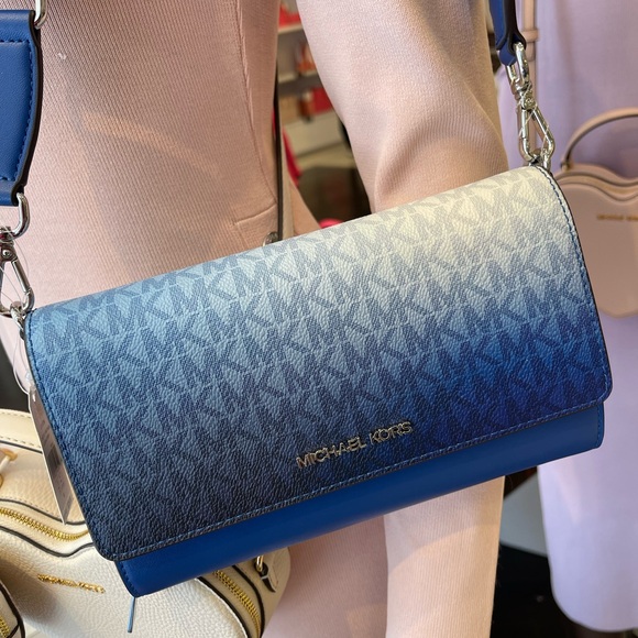 MICHAEL KORS Jet Set Large Ombré Signature Logo Crossbody Bag
Galaxy Blue 
NWT - Picture 8 of 16